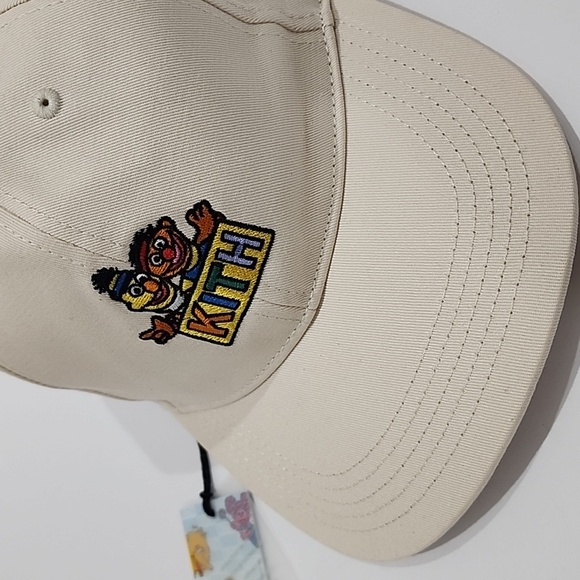 Kith x Sesame Street Aaron Dad Hat - Picture 2 of 8